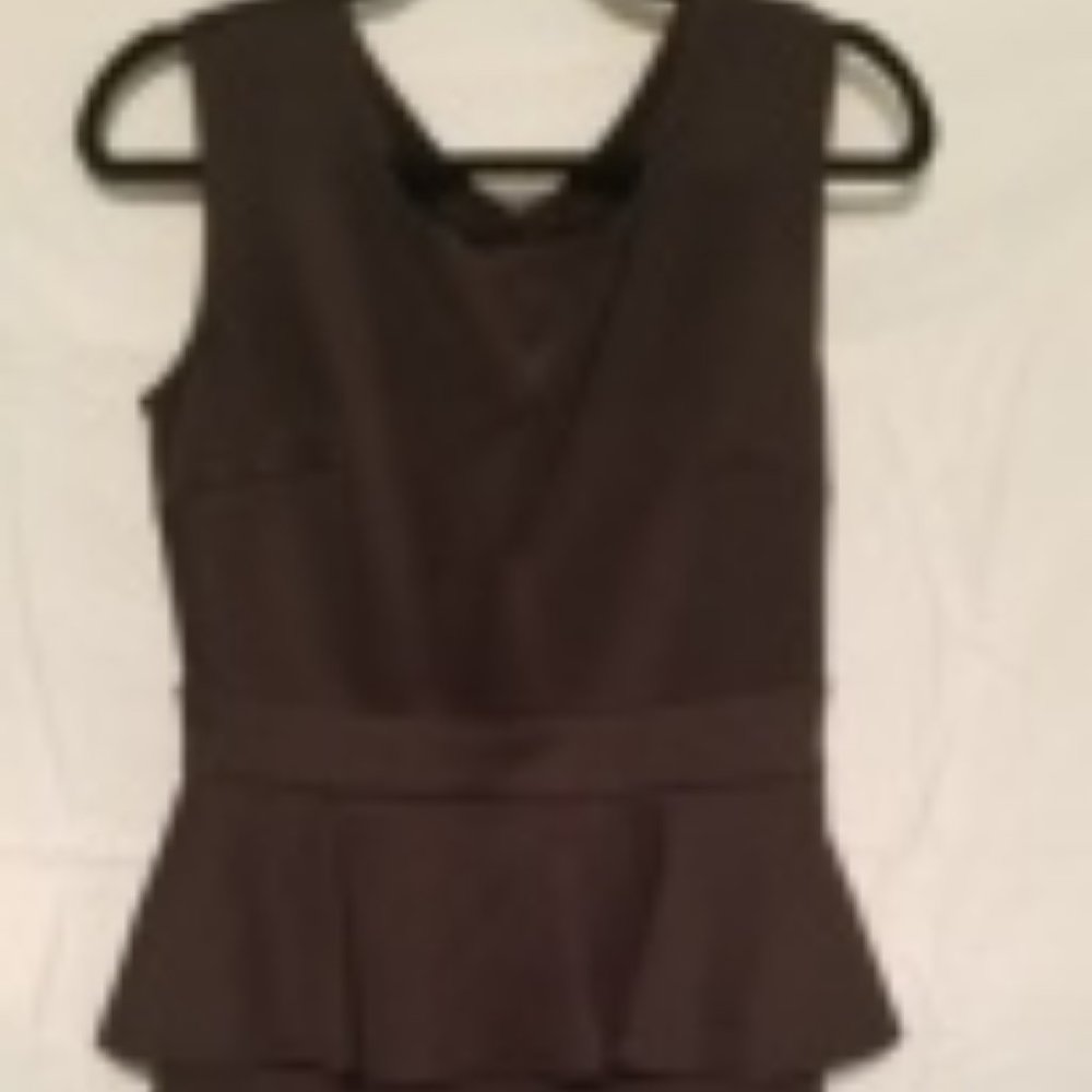 DRESSES - Picture 3 of 3